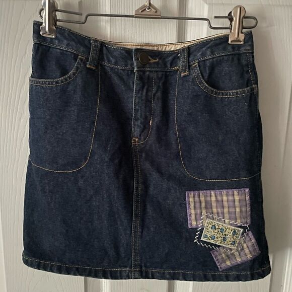 LANDS END KIDS GIRLS SIZE 8 DENIM SKIRT W/ Embroidered Patch - Picture 1 of 5